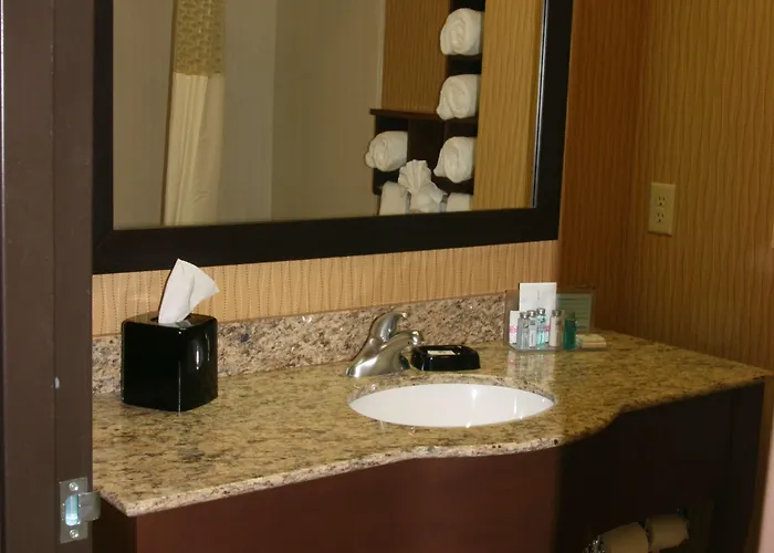 Hotel Hampton And Peru