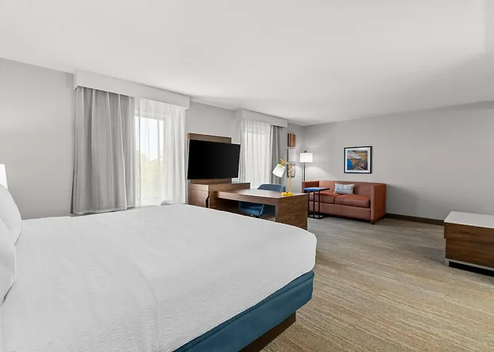 Hotel Hampton And 3*